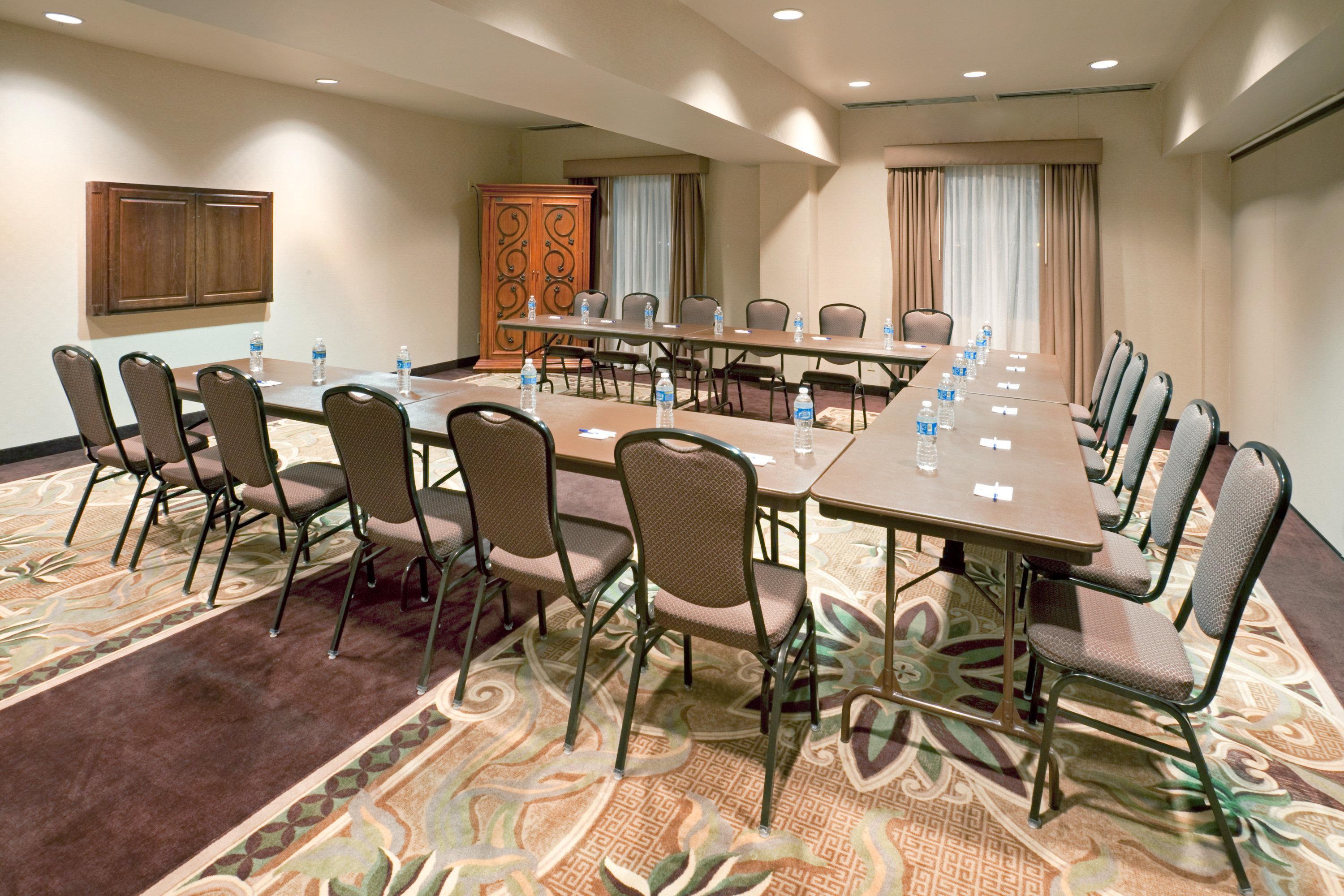 Holiday Inn Express Hotel & Suites Eagle Pass By Ihg Business photo