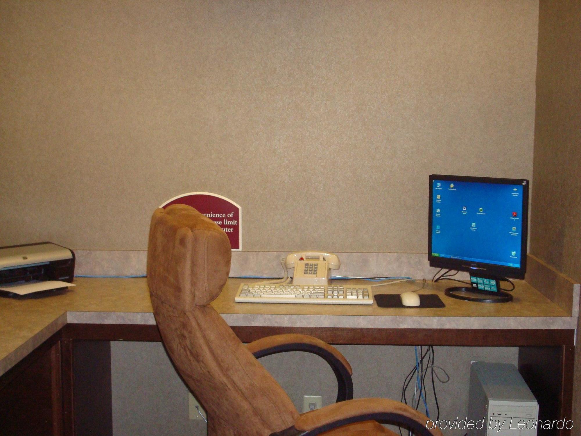 Holiday Inn Express Hotel & Suites Eagle Pass By Ihg Business photo