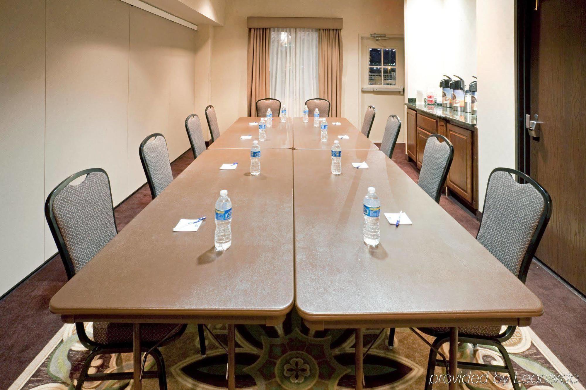 Holiday Inn Express Hotel & Suites Eagle Pass By Ihg Business photo